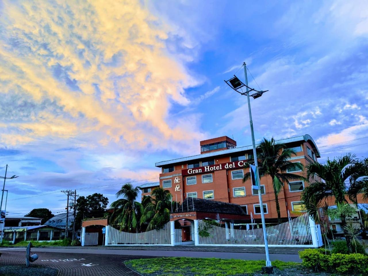 Gran Hotel De Lago - El Coca Puerto Francisco de Orellana 外观 照片