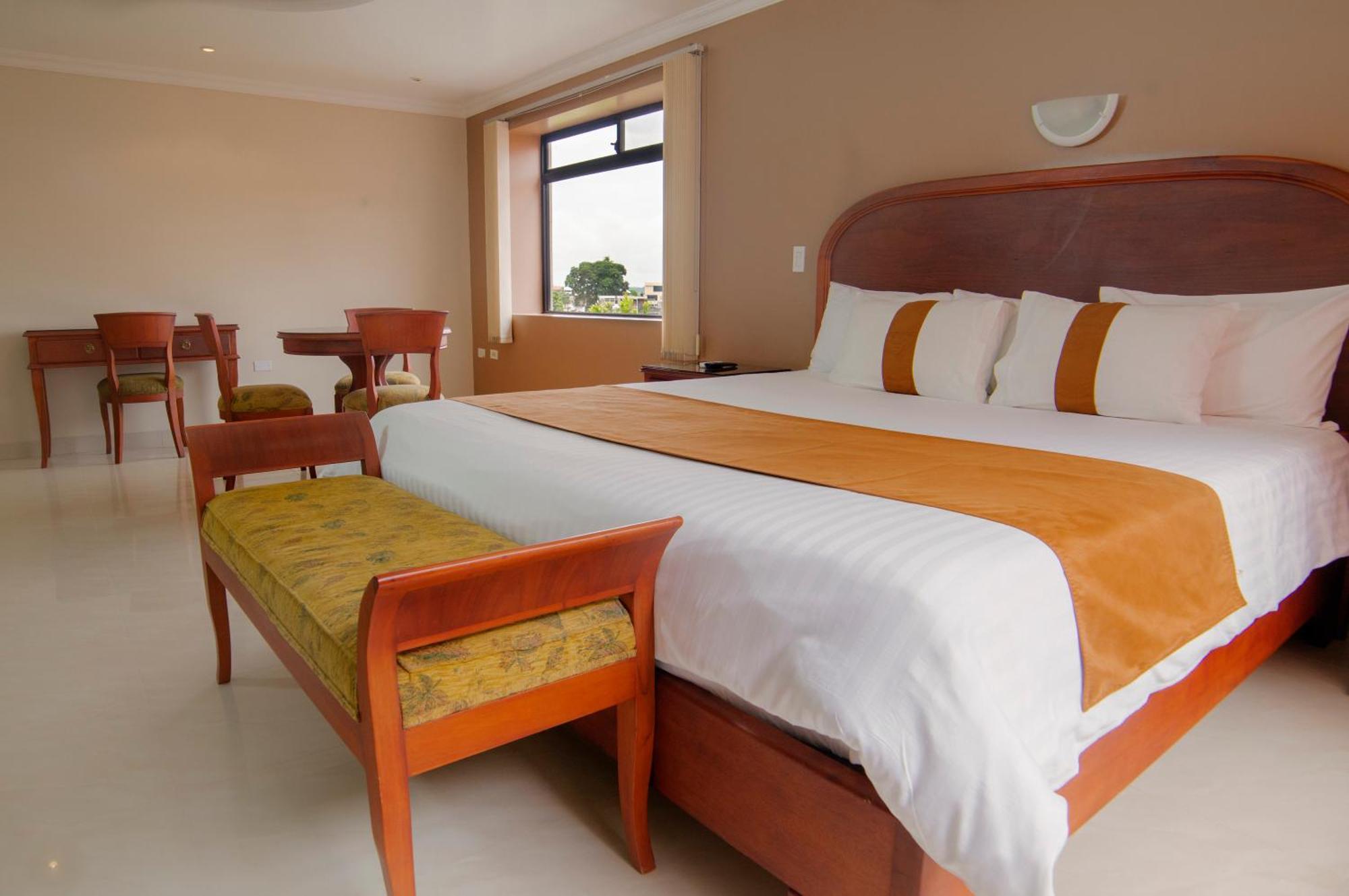 Gran Hotel De Lago - El Coca Puerto Francisco de Orellana 外观 照片