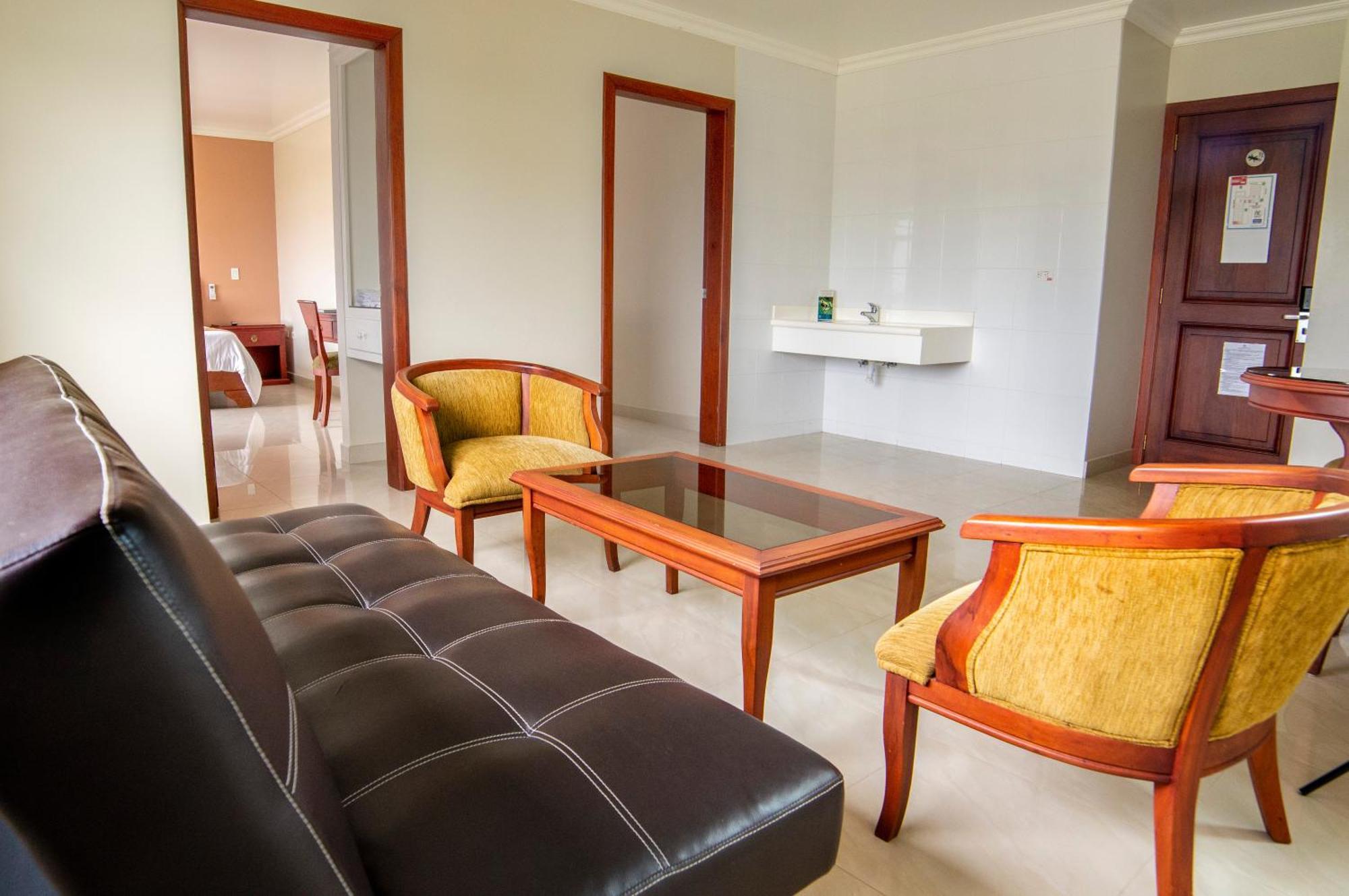 Gran Hotel De Lago - El Coca Puerto Francisco de Orellana 外观 照片