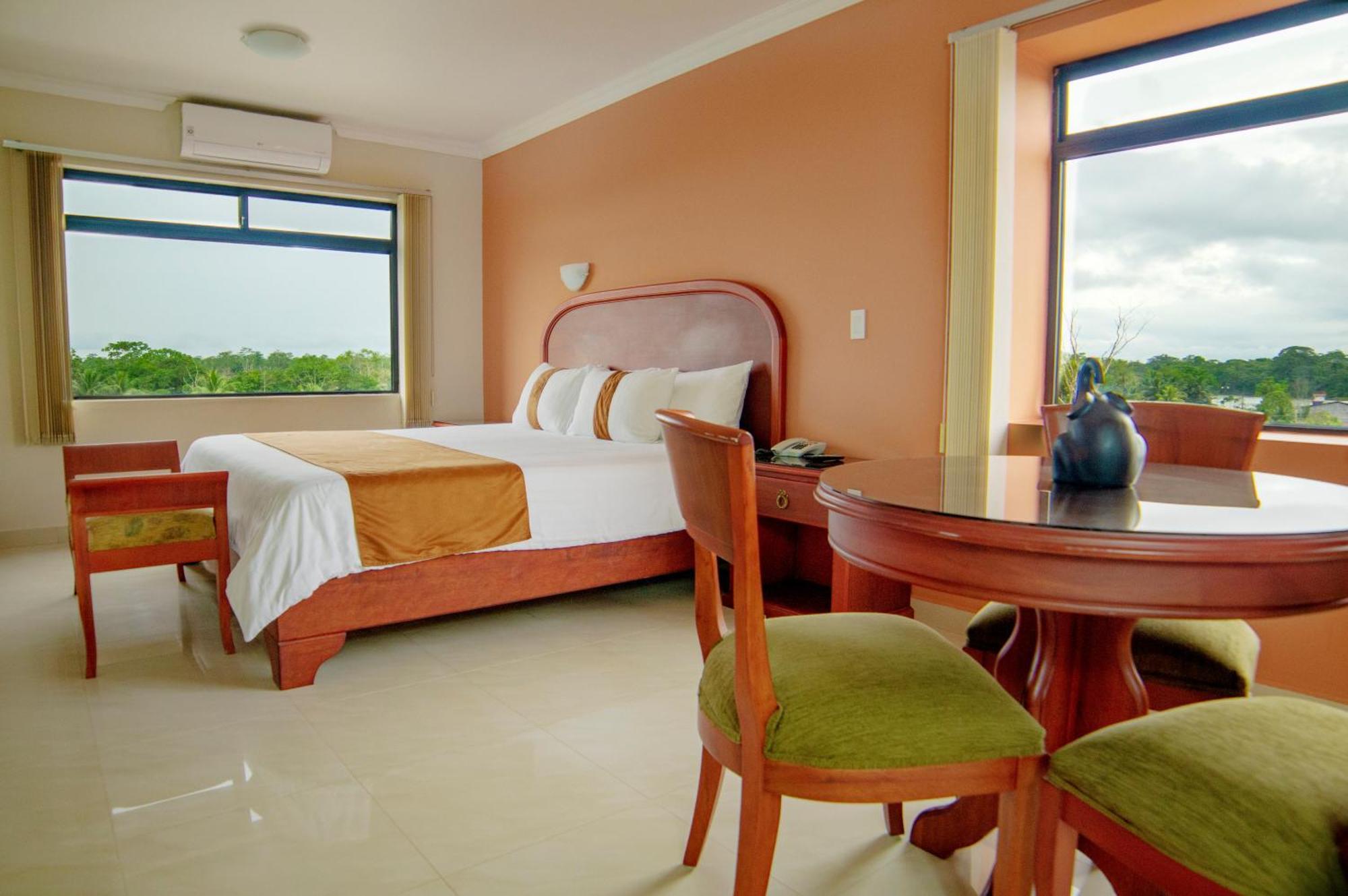 Gran Hotel De Lago - El Coca Puerto Francisco de Orellana 外观 照片