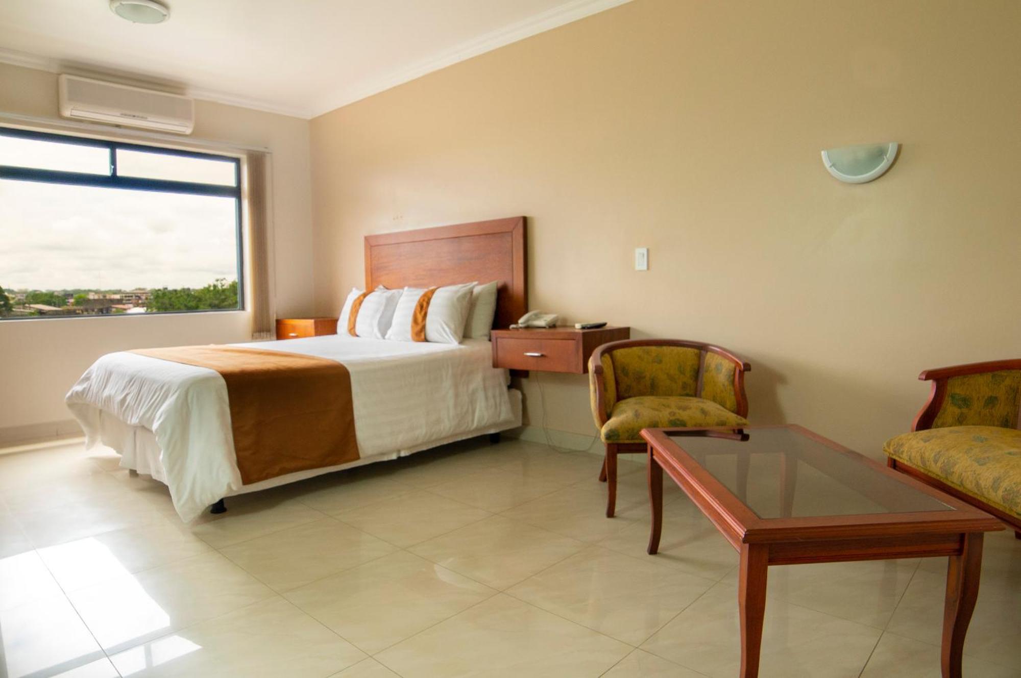 Gran Hotel De Lago - El Coca Puerto Francisco de Orellana 外观 照片